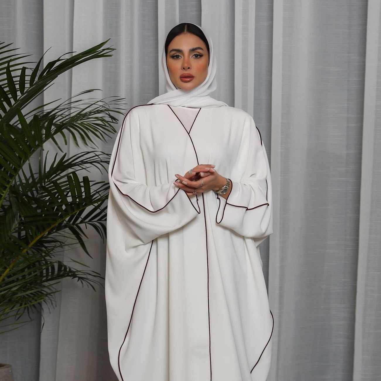 Elegant White Patchwork Plus-Size Abaya Robe