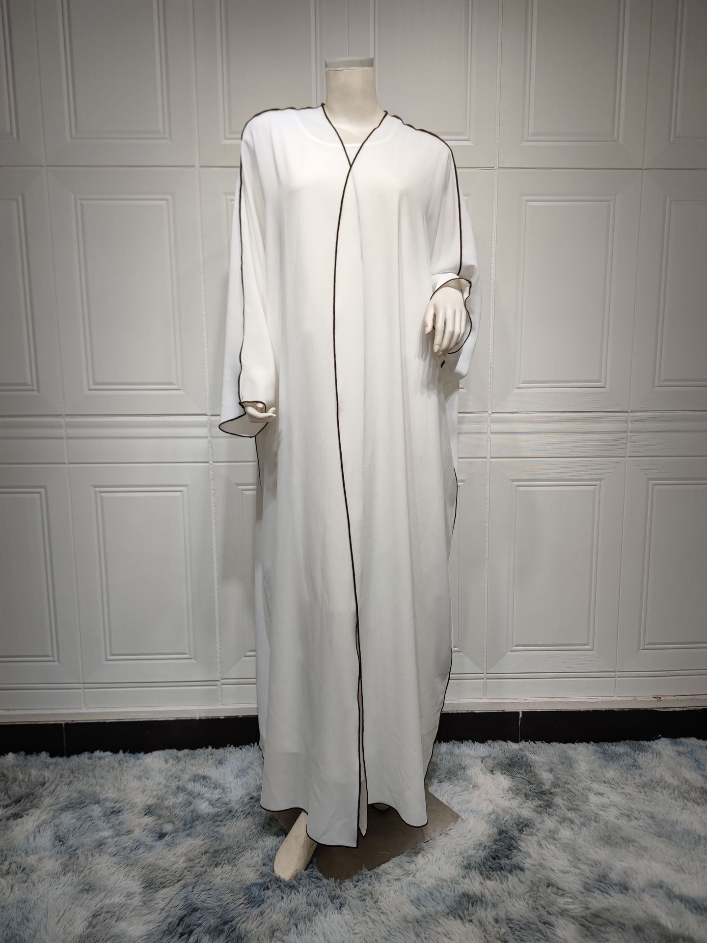 Elegant White Patchwork Plus-Size Abaya Robe
