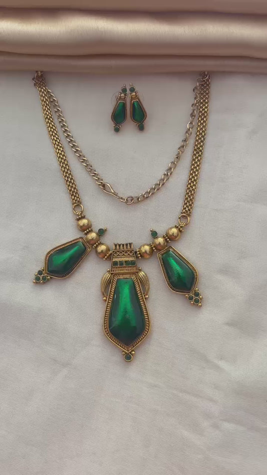 3-Pendant Palakka Necklace Set with Earrings