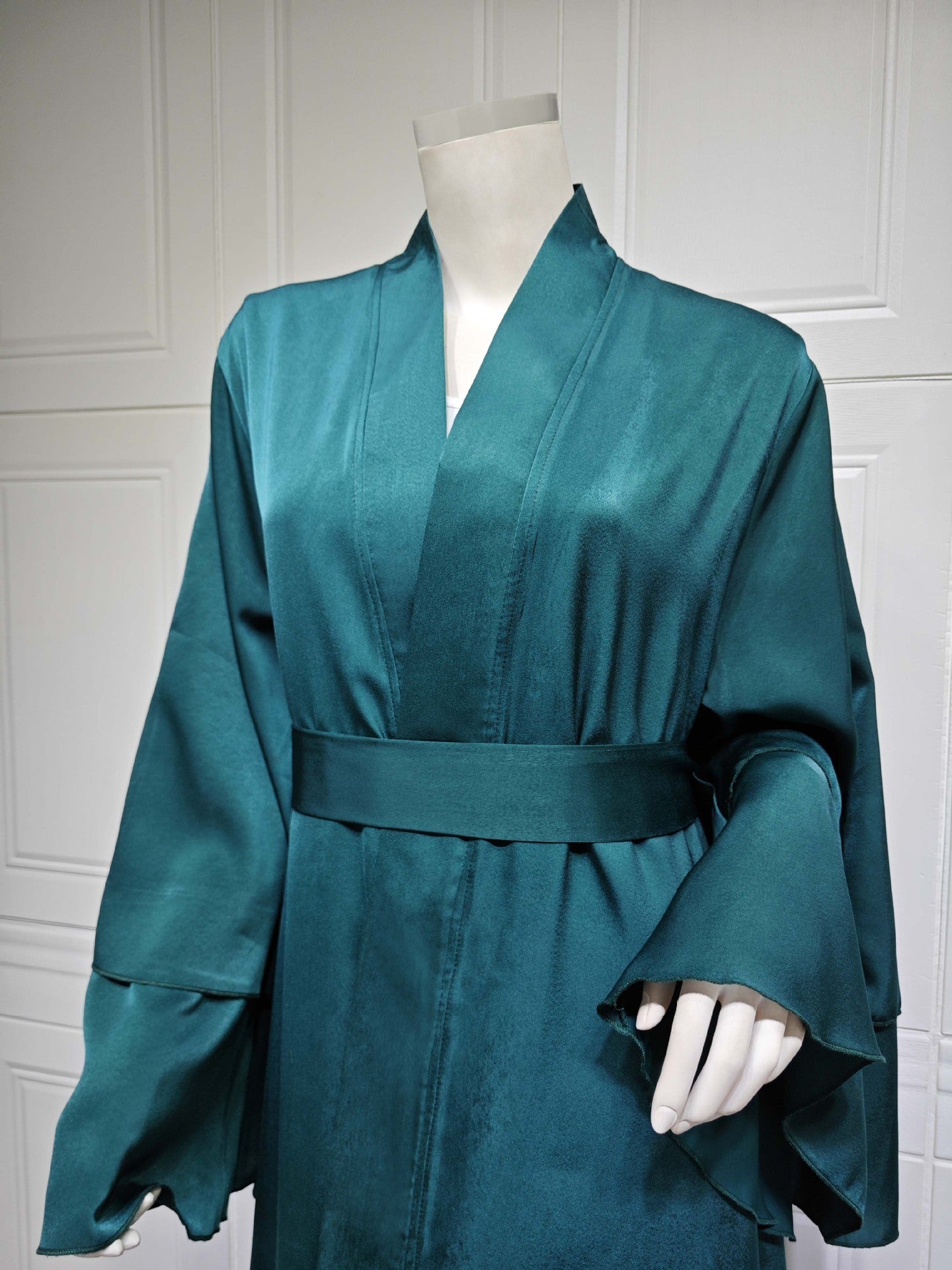 Long Sleeve Solid Color Cardigan
