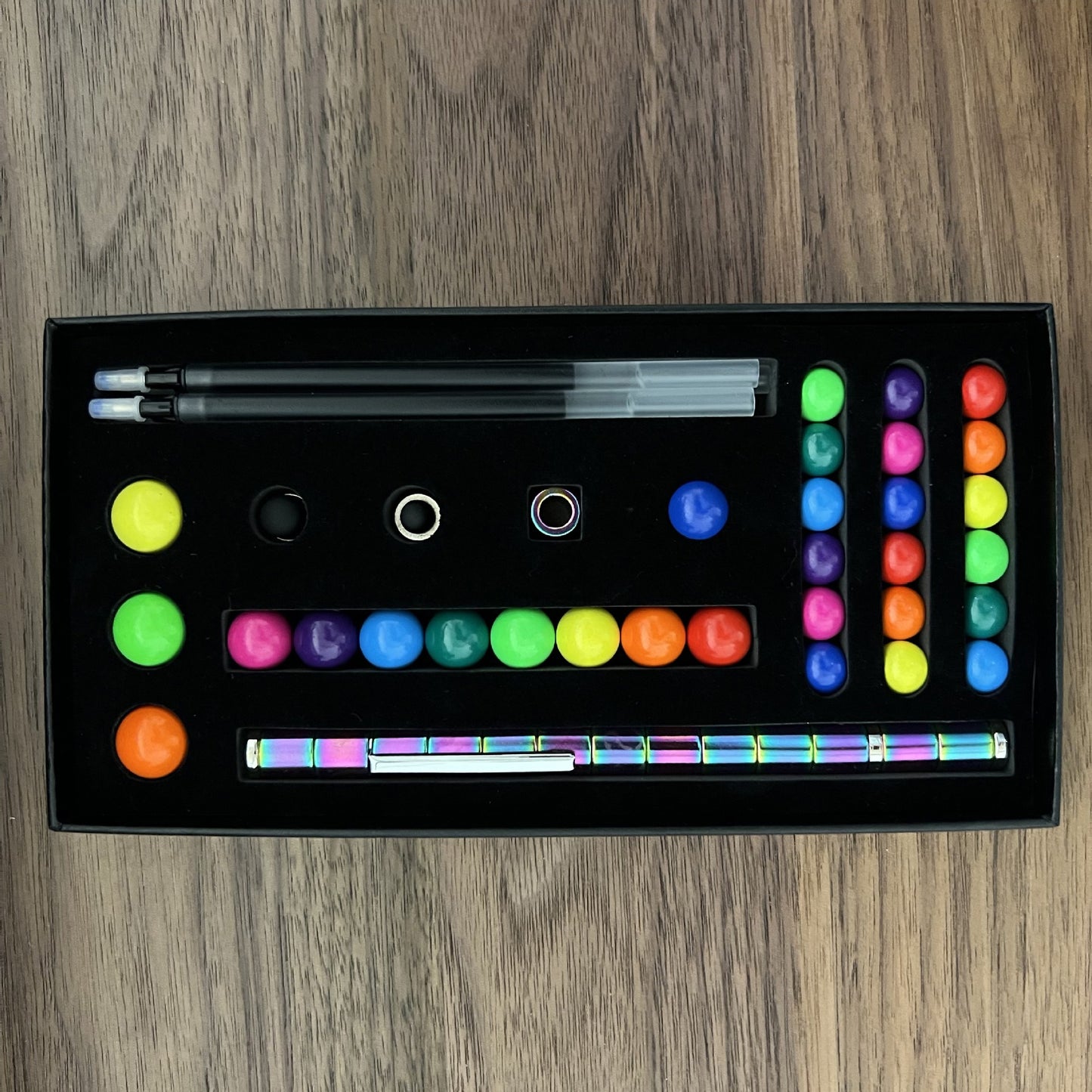 Two-Color Model Magnet Pen Color Ball Magnetic Pen Decompression Pen Magnetic Pole Decompression Pen Game Children's Toys