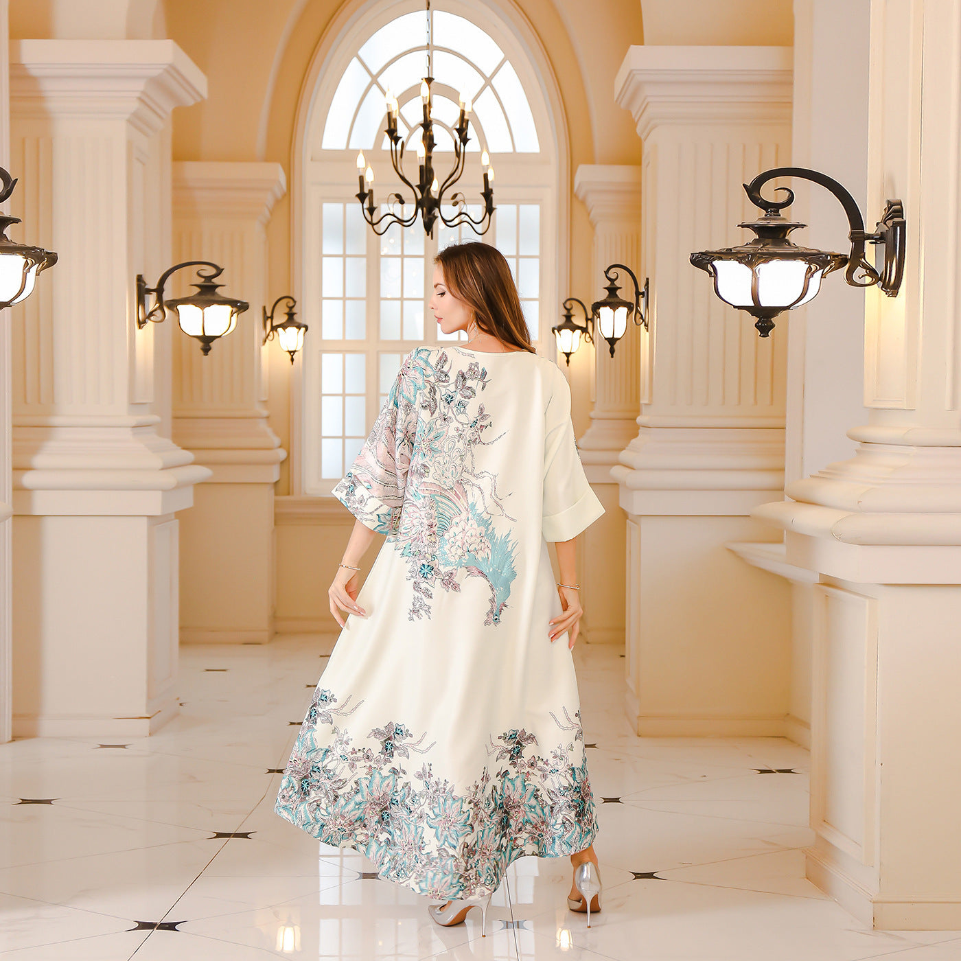 Diamond Detail Long Sleeve Abaya Robe