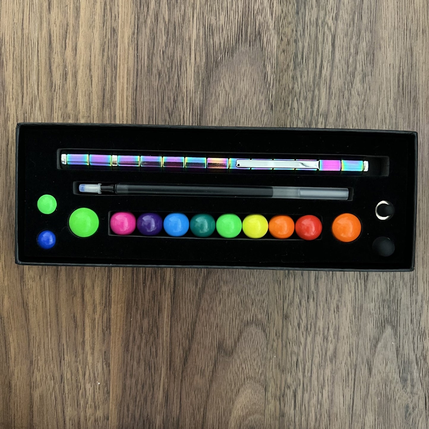 Two-Color Model Magnet Pen Color Ball Magnetic Pen Decompression Pen Magnetic Pole Decompression Pen Game Children's Toys