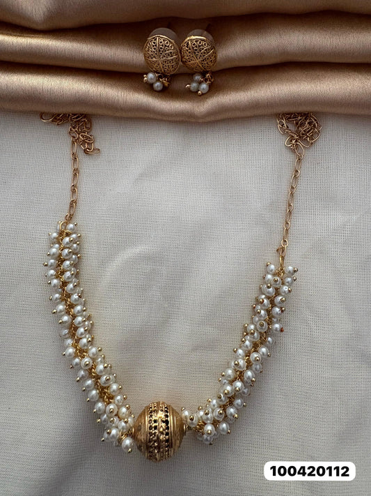 Anvika Necklace – Matte Gold Finish