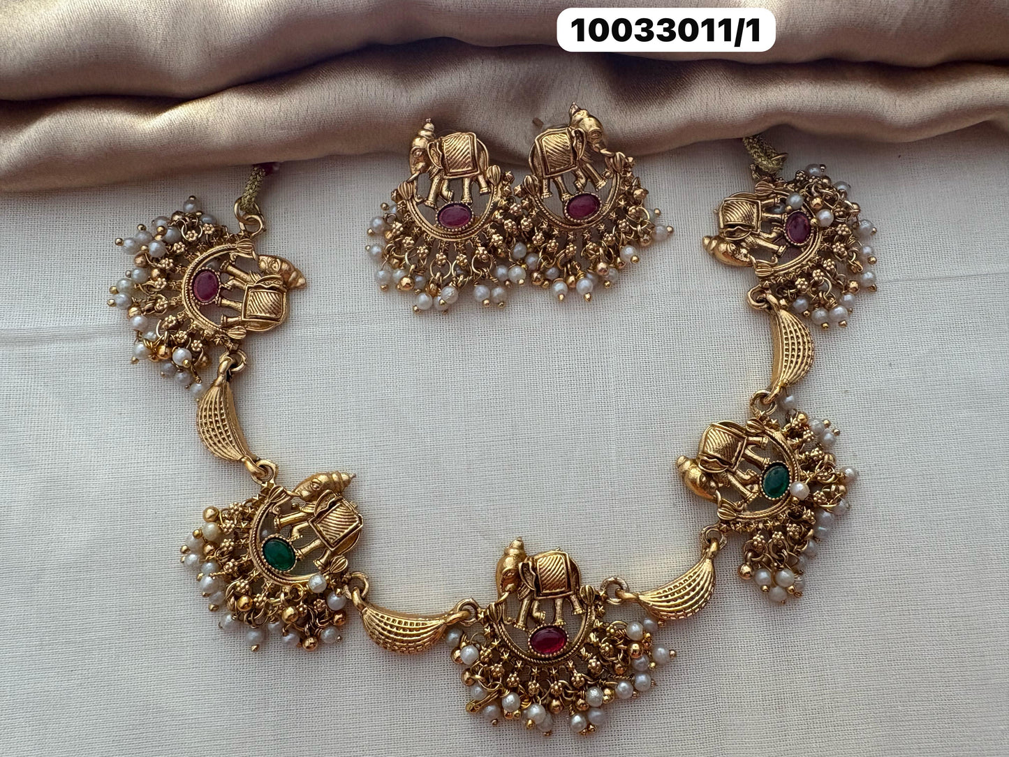 Women's  Necklace- Charutha Design