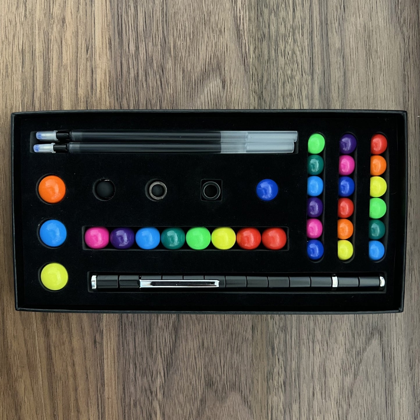 Two-Color Model Magnet Pen Color Ball Magnetic Pen Decompression Pen Magnetic Pole Decompression Pen Game Children's Toys