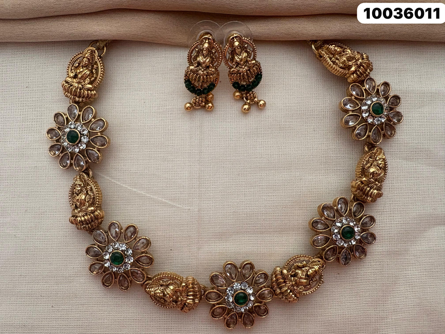 Women's Necklaces – Sleek, Non-Gold Designs