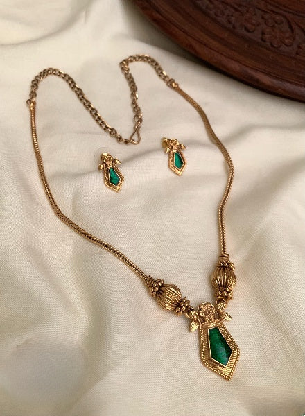 Palakka Pendant Set – Matte Gold Finish