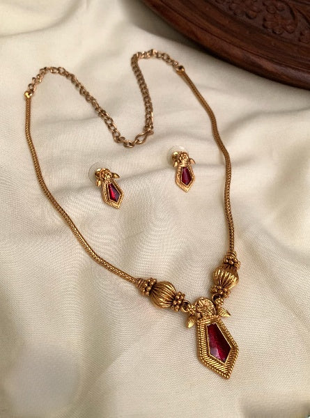 Palakka Pendant Set – Matte Gold Finish