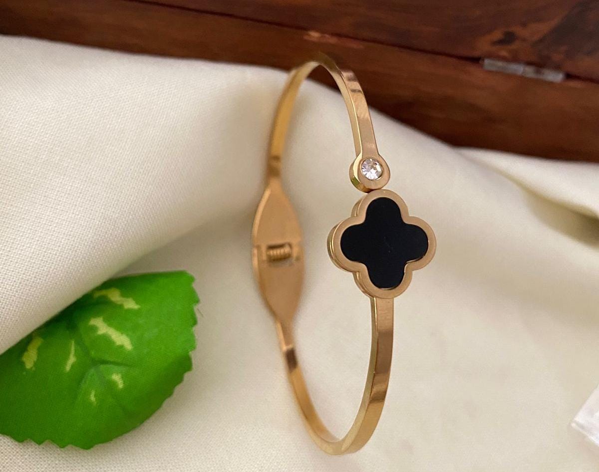 Anti tarnish  bracelet
