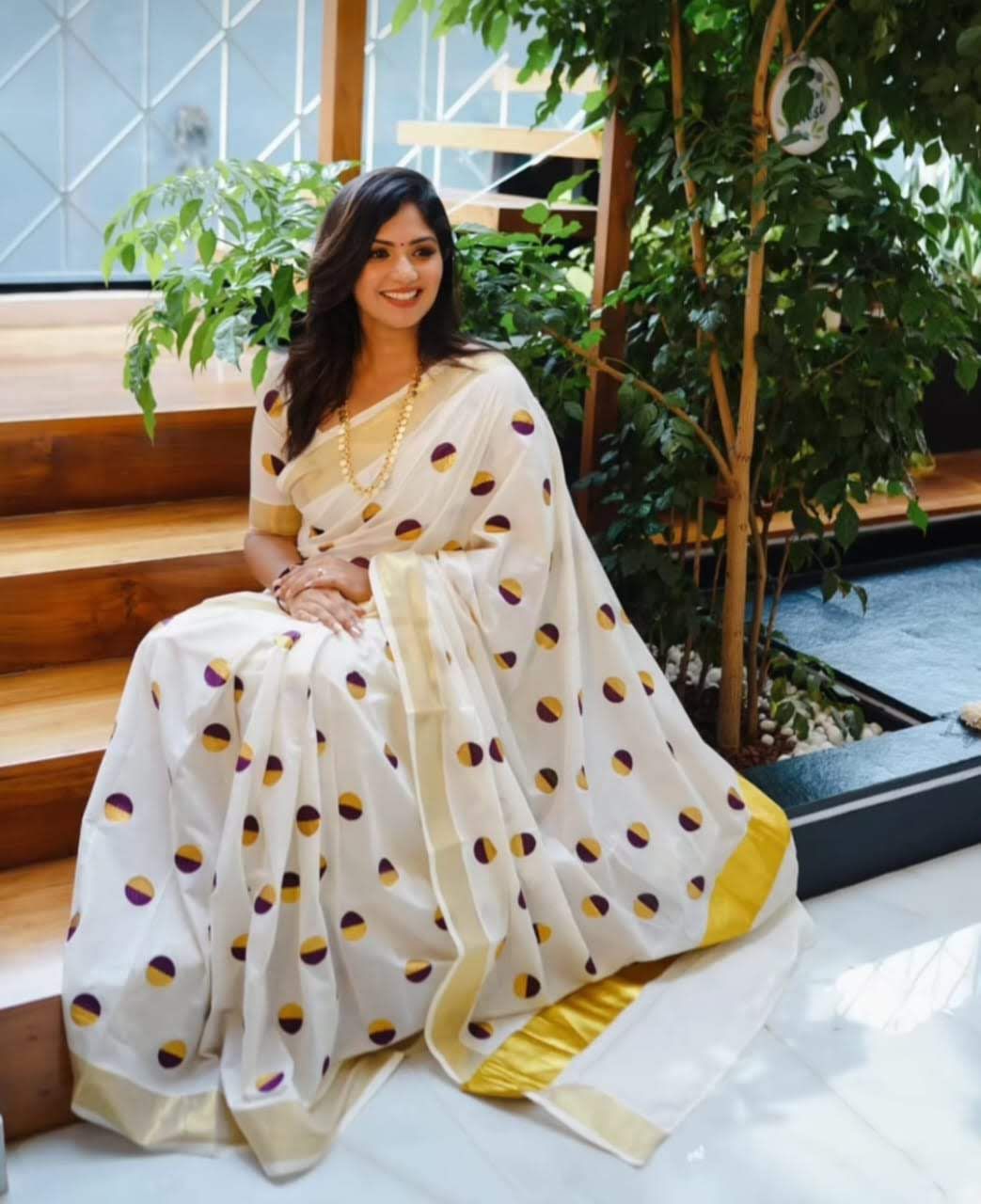 Cotton Polka dots saree