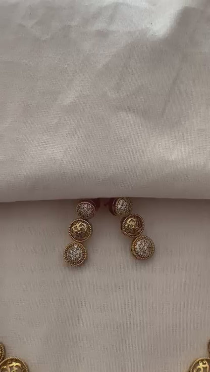 Ball AD Neck Set