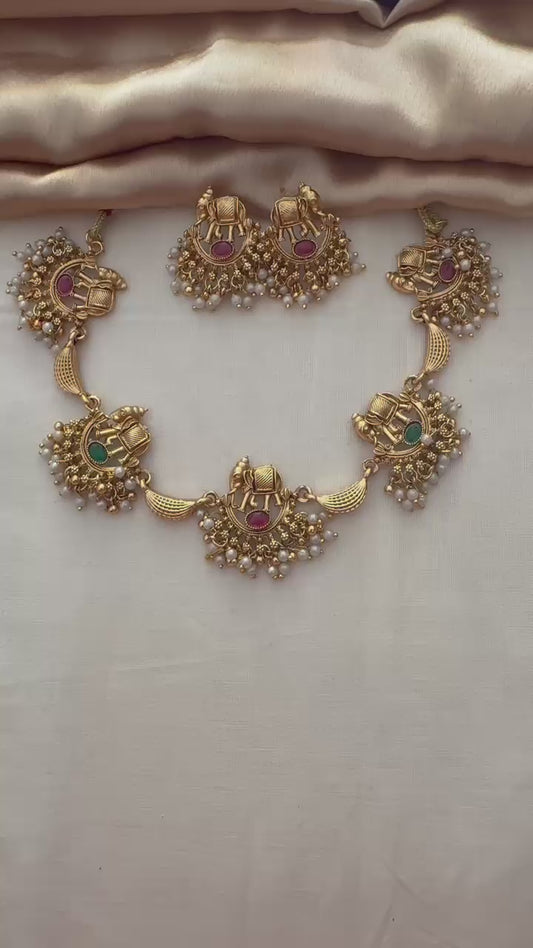 Women's  Necklace- Charutha Design